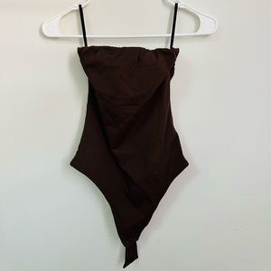 ARITZIA STRAPLESS BODYSUIT SMALL
